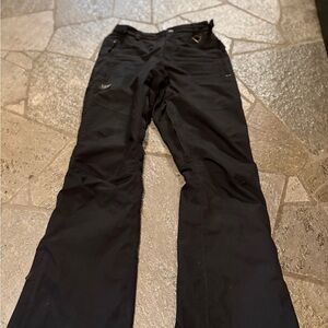 Black insulated ski/ snowboard pants